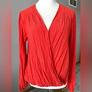 Free People v neck cross blouse top long sleeve crinkle red orange size medium